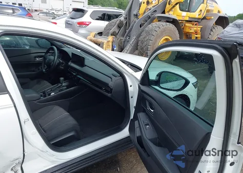 2024 Honda Accord Hybrid Sport z USA, uszkodzony, nr VIN 1HGCY2F51RA029326